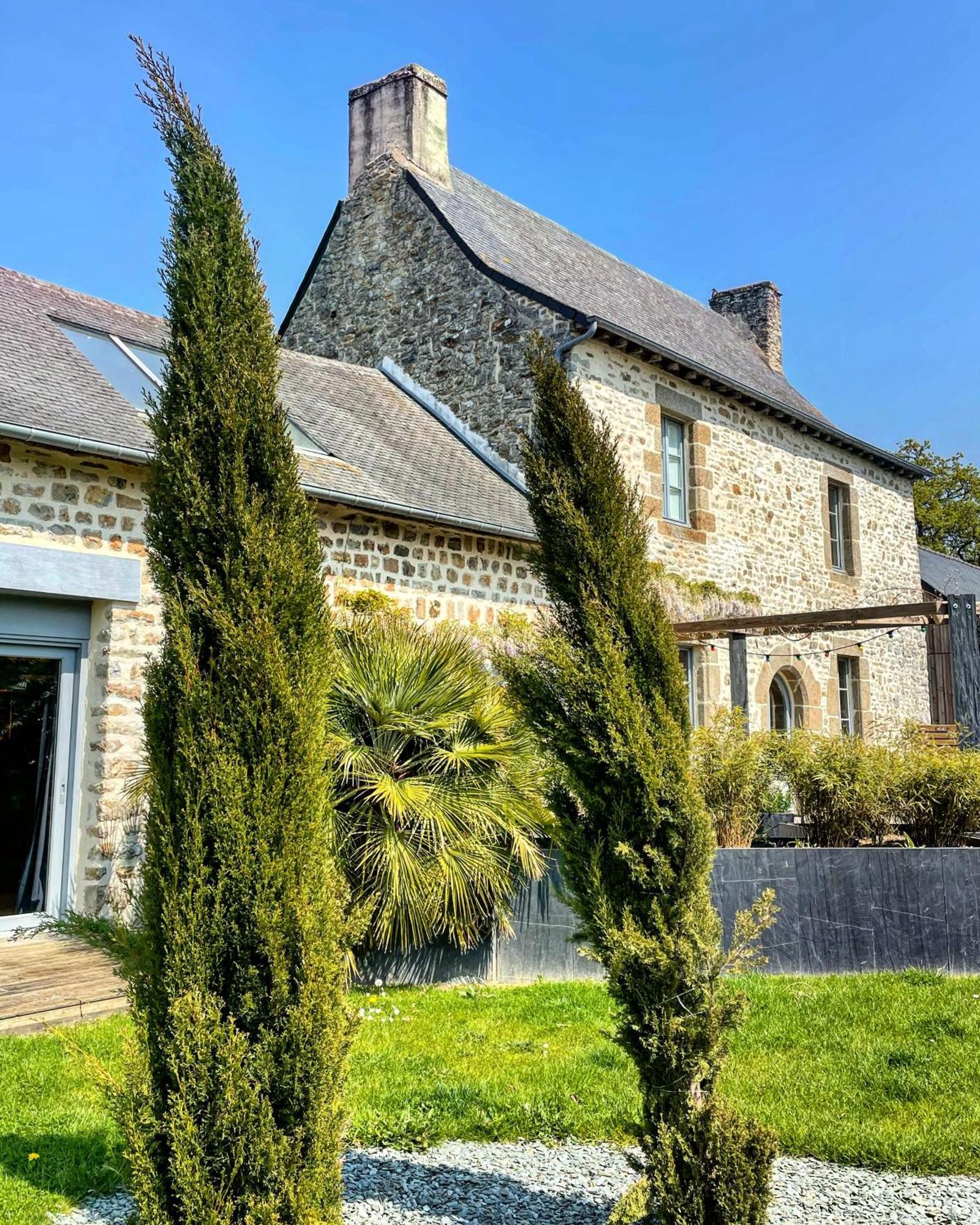 Manoir de la Nogrie - Chambre de charme 2 à 4 personnes Val-d'Ize Extérieur photo