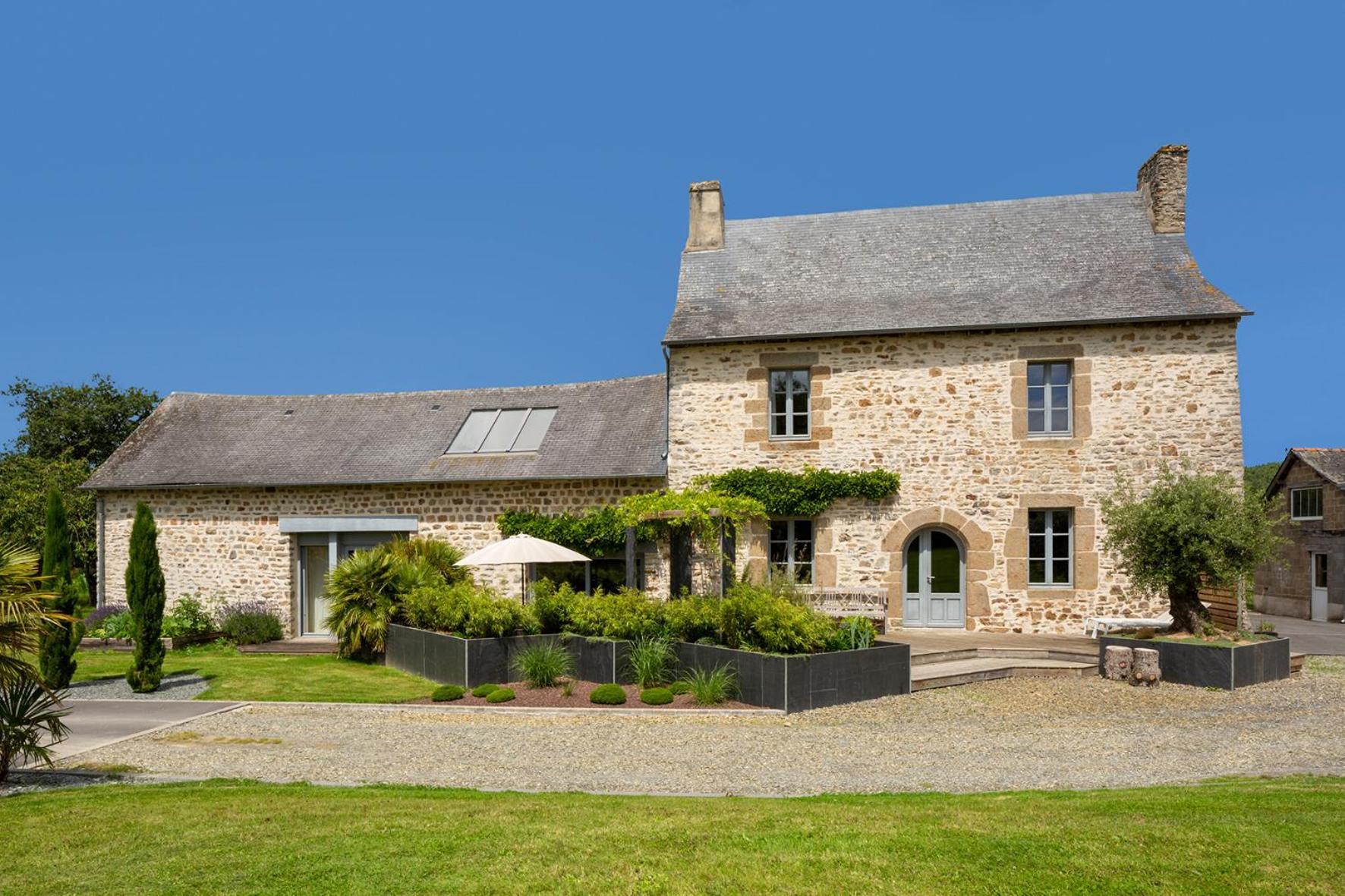 Manoir de la Nogrie - Chambre de charme 2 à 4 personnes Val-d'Ize Extérieur photo